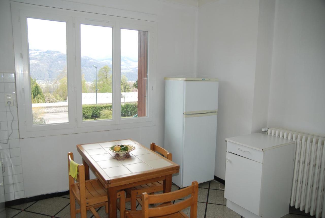 Spacious Home At The Heart Of Saint Ismier Luaran gambar