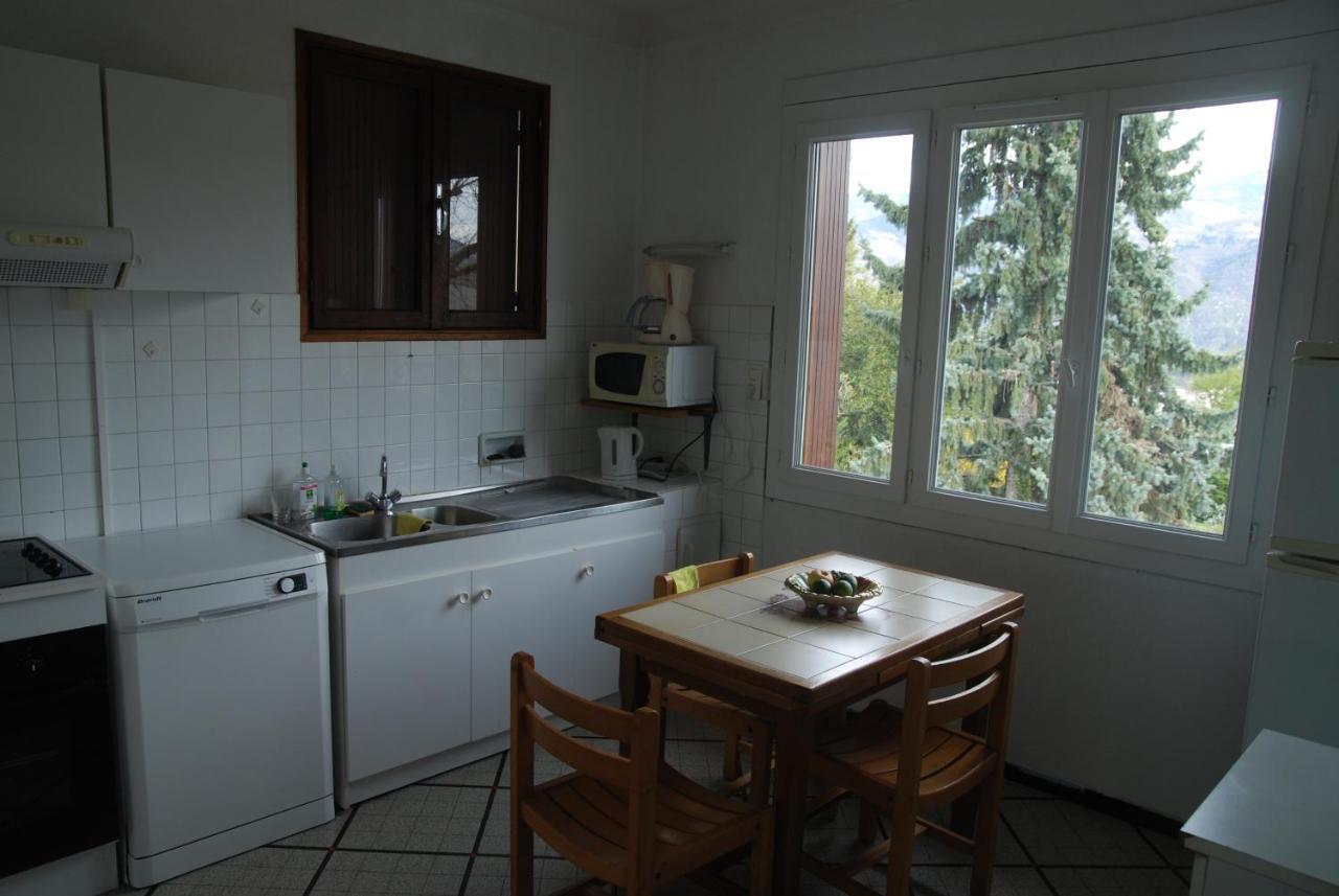 Spacious Home At The Heart Of Saint Ismier Luaran gambar